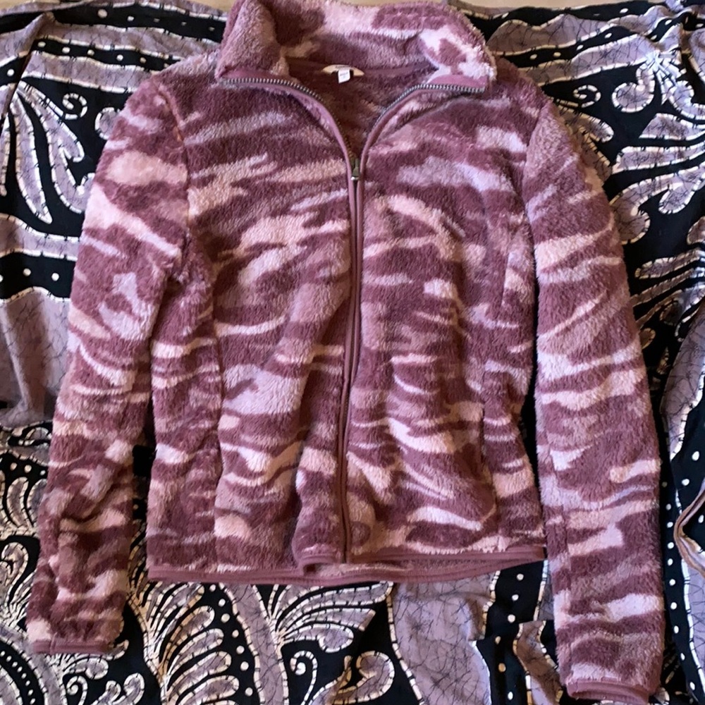 Sanoma small purple fuzzy sweater